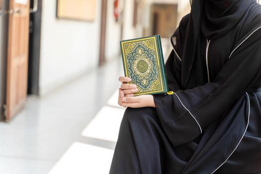 نمایشگاه بین‌المللی قرآن کریم با حضور ۴۰ کشور گشایش یافت